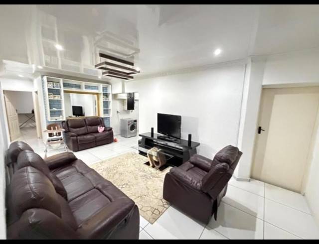 3 BEDROOM HOUSE FOR SALE IN BENDOR